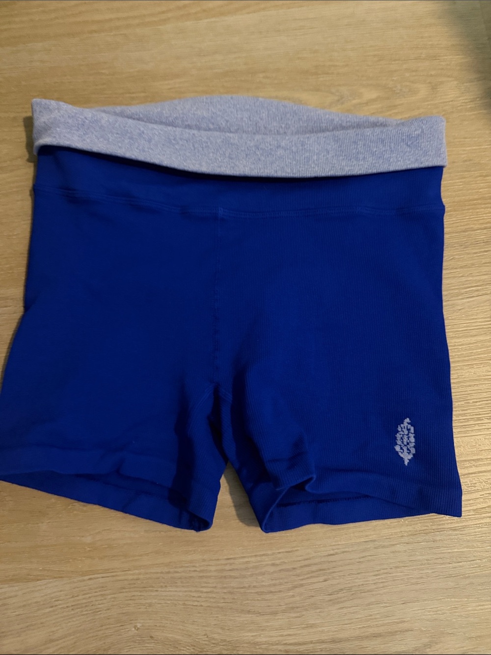 Free people fold over short